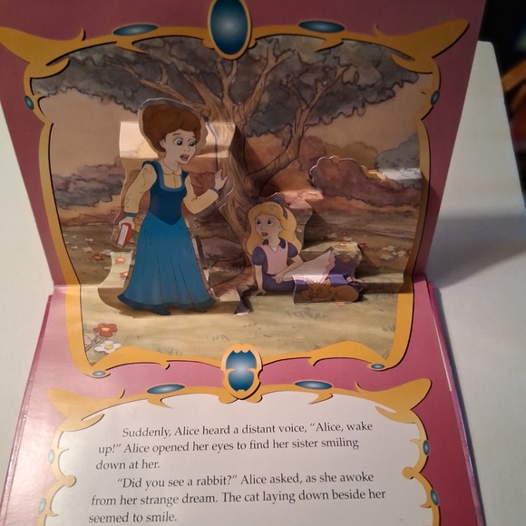 Alice in Wonderland Pop-up Book - Picture 3 of 3
